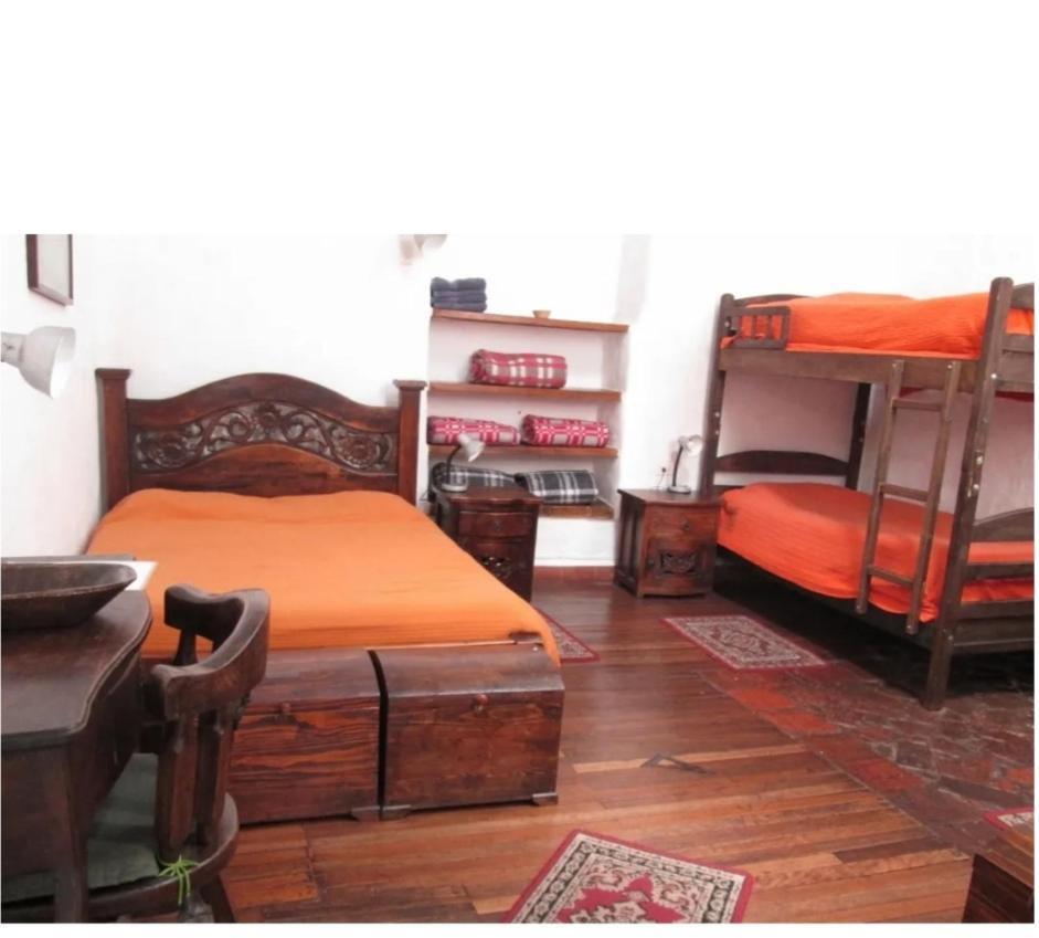 Anandamayi House Pensión 2*